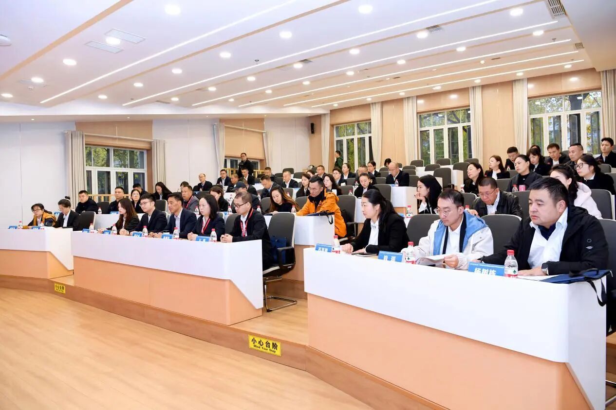 35d94c131172e563d68fb796296be829